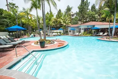 Image de Newly Remodeled - Four Season Resort & Spa! Minutes to Lego Land, pet friendly