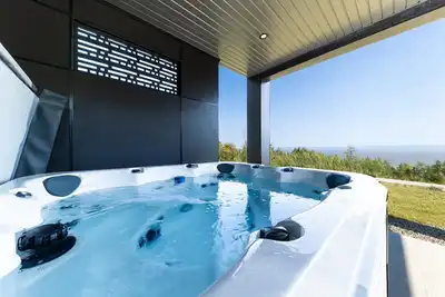 Vigie du St-Laurent 86 | Spa, Vue Spectaculaire