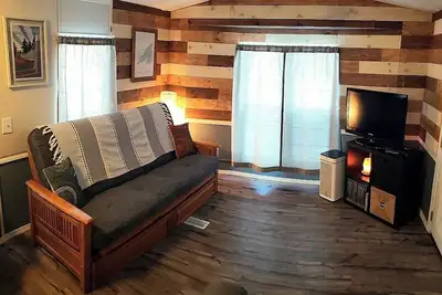 Image de Jay Cooke Cottage: Pets welcome, Close to Jay Cooke, park like yard & fire pit
