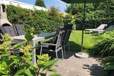 Image de Maison jumelée avec jardin dans la mer Baltique
