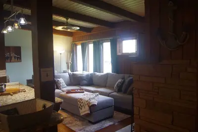 Image de Pet-friendly home in town with private hot tub