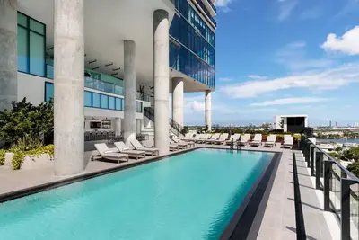 Image de Ideal Mix of Comfort and Value! 3 Convenient Units, Pets Allowed, Onsite Parking