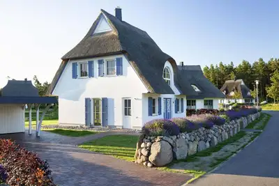 Image de Maison luxe Bodstedt avec sauna près lagune