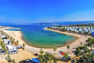 Image de Parc de caravanes en Omisalj, ile de Krk, avec basin-anc. Tui