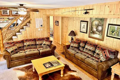 Image de Chalet in the Pines