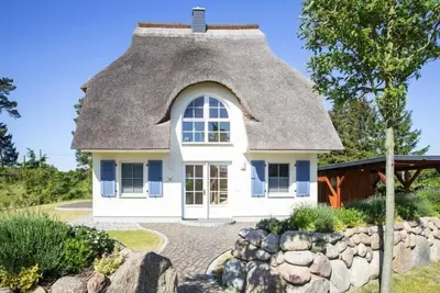 Image de Maison de Luxe Bodden avec Piscine Naturelle