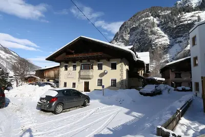 Appartement avec terrasse à Längenfeld