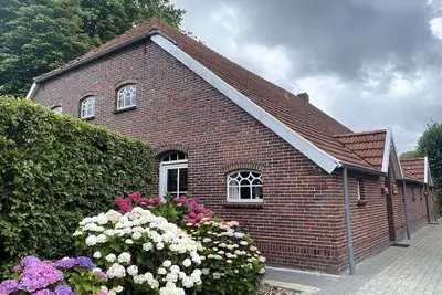 Image de Maison Ă Strackholt avec piscine et ferme