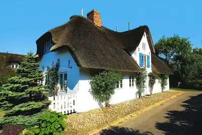 Image de Maison à Oldsum avec Terrasse Romantique
