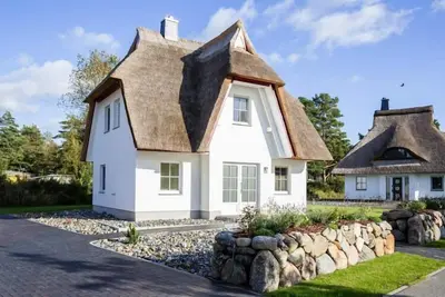 Image de Maison Bodstedt près de lagune et sauna