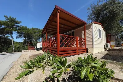 Image de Mobil-home dans park de caravans Soline à Biograd