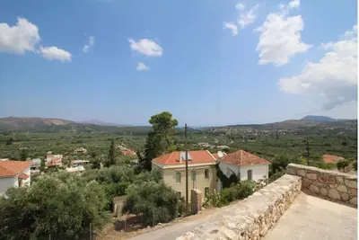 Image de Jolie maison traditionnelle avec une grande piscine pour 2/4