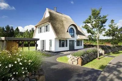 Image de Maison de Luxe Ă Bodstedt avec Sauna et Lagune