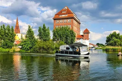 Image de Péniche sur la Peene, Demmin