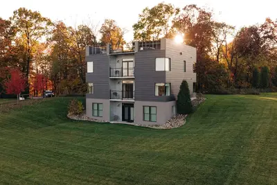 Image de The Dwelling | Rooftop Terrace w/ Views + Fire Pit!