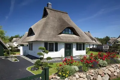 Image de Maison au bord du Bodden avec sauna