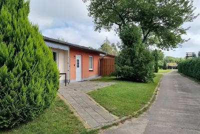 Image de Bungalow au bord du lac Groß Labenz & parc