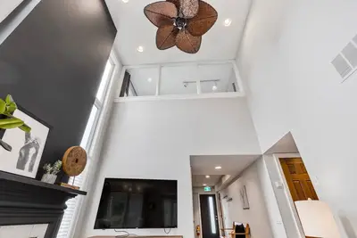 Image de Clearview Chalet - Modern 3br / Outdoor Pool
