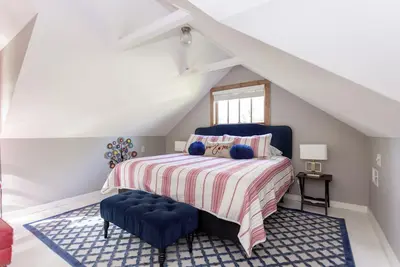 Image de Cozy Bungalow in the Heart of New Buffalo, Fire Pit