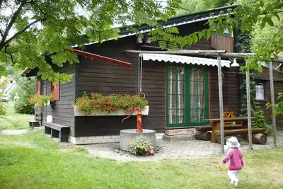 Image de Maison à Wieda près d'un ruisseau