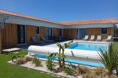 Image de Villa Chrisaline 4* : 5 chambres, climatisation, piscine privée, babyfoot