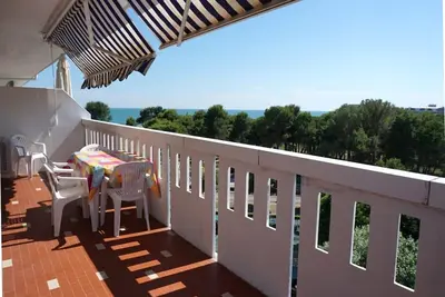 Image de Appartement avec terrasse lumineuse en bord de mer - Beahost