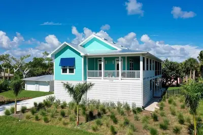 Image de Heron Rest: Newly Built Home Near Beach! Pets Ok!
