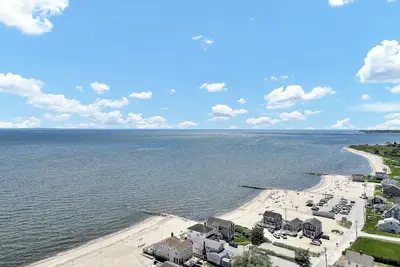 Image de Private Beach front Oasis Located at White Sands Beach!