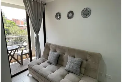 Image de Apartamento en Medellín Cerca a la 70 Amoblado - 402
