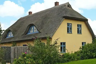 Image de Maison de vacances א Vieregge avec jardin