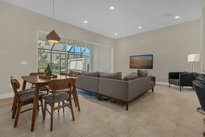 Image de Last Minute Disney Getaway! Private Pool, Hot Tub & Games Room. Book Now! #70143
