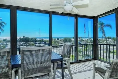 Image de Steps to the Beach 2 Bed 2 Bath at Siesta Key Beach with Full Gulf Views