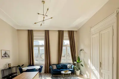Image de Newly Luxury Renovated 3br Gem in the hart of Budapest