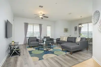 Image de Penthouse Vacation Condo, Near the Parks - 2016