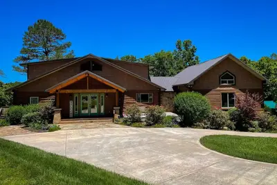 Image de Rhinostar Lakeside Retreat