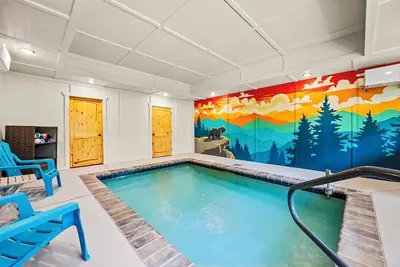 Image de *Summer Sale* Kid-Friendly, Private Indoor Pool & Hot Tub, 15 Min to Pf Parkway