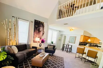 Image de Midtown Loft in a Historic four plex in Midtown Mobile