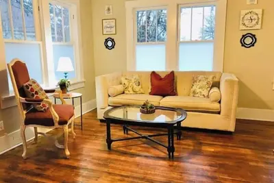 Image de Amazing Loft- great location & price