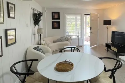 Image de Full floor 2 bedroom suite at Thornhill
