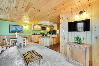 Image de Pet-Friendly Boonville Apt w/ Deck on Main Street!