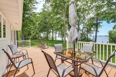Image de Spacious Detroit Lakes Home w/ Private Deck!
