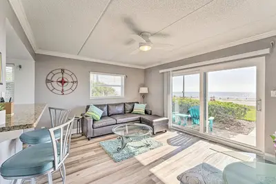 Image de Ormond Beach Condo w/ Ocean Views & Community Pool