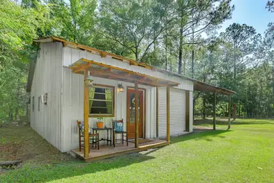 Image de Lake Butler Cabin on 5 Acres w/ Fire Pit!