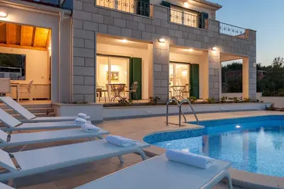 Image de Charming 4br Villa Retreat for 8 Guests, with Pool, Close to the Beach