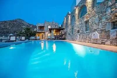 Cycladic Style Villa with Guest Suite, A/C, Private Pool, Terrace, Stunning Sea & Sunset Views!