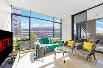 Image de Sunshine 2 Bed home in Olympic Park