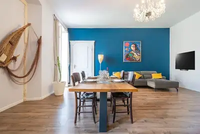 Image de Appartement-Salle de bain privée séparée-en Ville-Vue ville