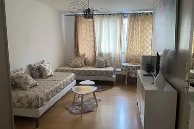 Image de Cosy appartement à 5 mn de l Arc de Triomphe