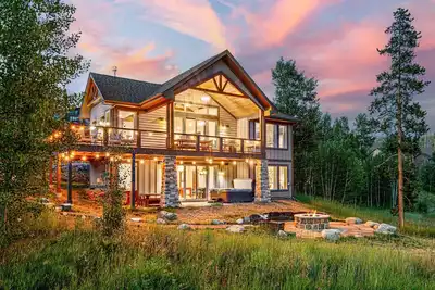 Image de Views, Trails, Hot Tub & Fire Pit, 10 min to Skiing at Wp Resort