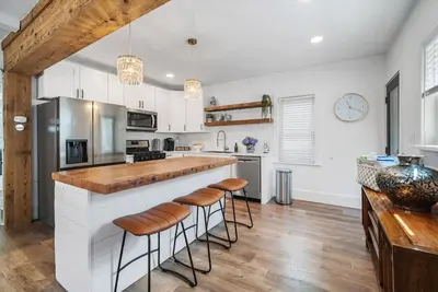 Image de Modern 4br/2ba -2. 5 Blocks to Beach